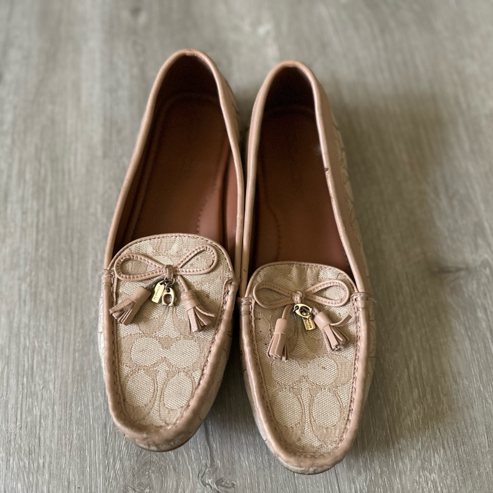 Nude Coach Flat Shoes very slick and pretty